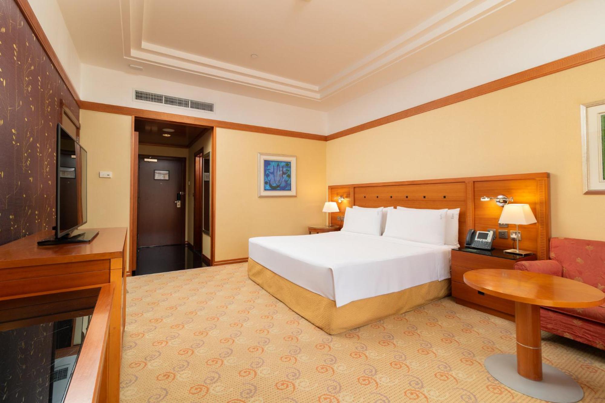 Holiday Inn Kuwait By Ihg Kuwait City Exteriör bild